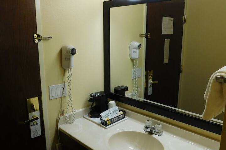 Room 13 of 22