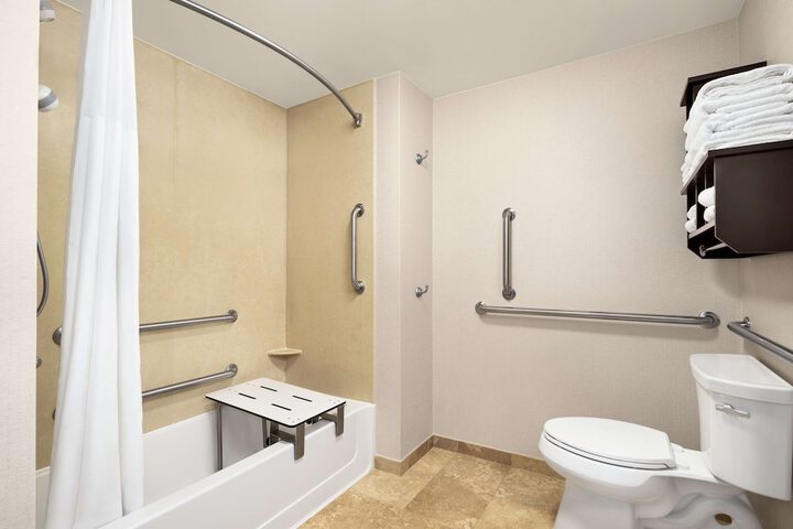 Room 8 of 47