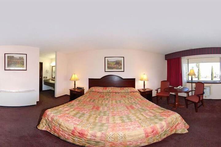 Quality Inn & Suites Cameron Park Shingle Springs