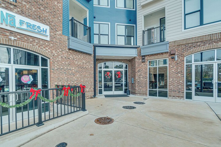 Central Condo 2 Mi to Downtown Fuquay-varina