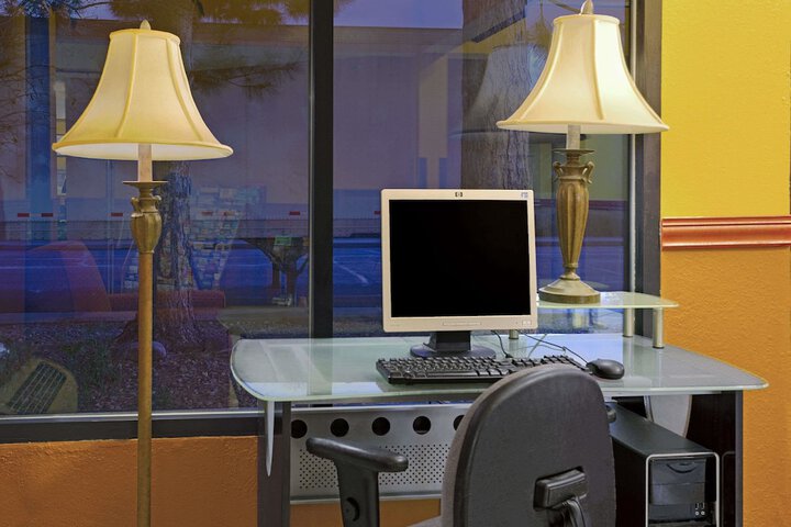 Business Center 18 of 18