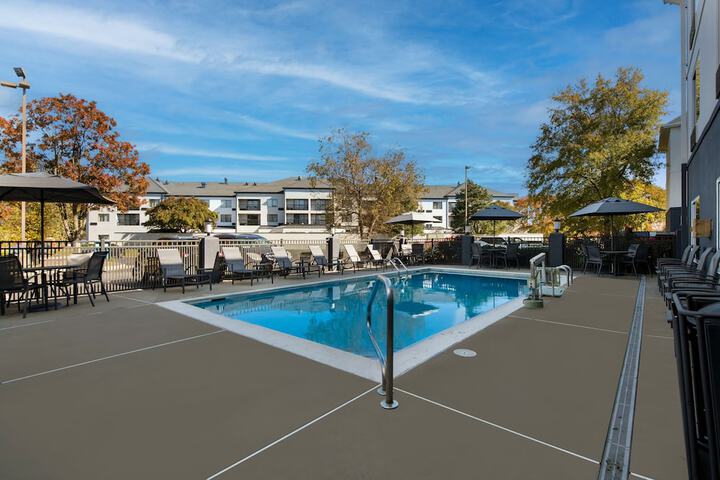 Pool 9 of 52
