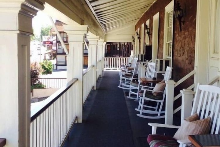 Gunn House Hotel