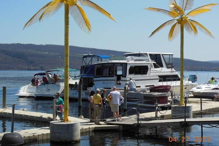 The Anchor Inn and Marina