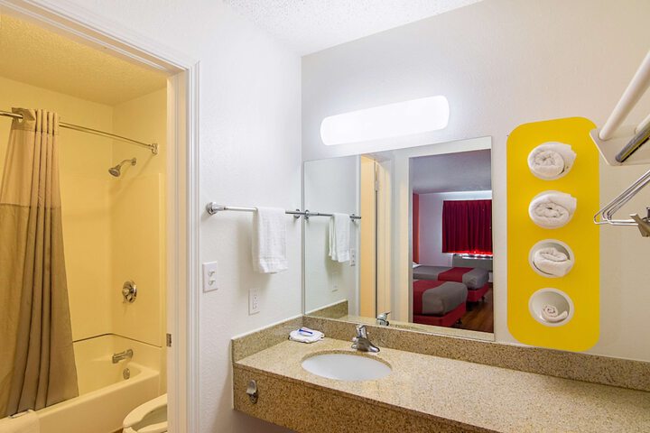 Room 15 of 31