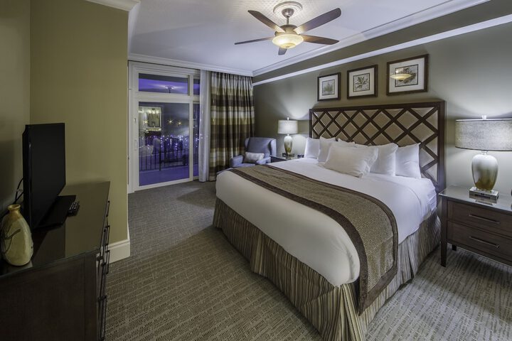 Room 34 of 76