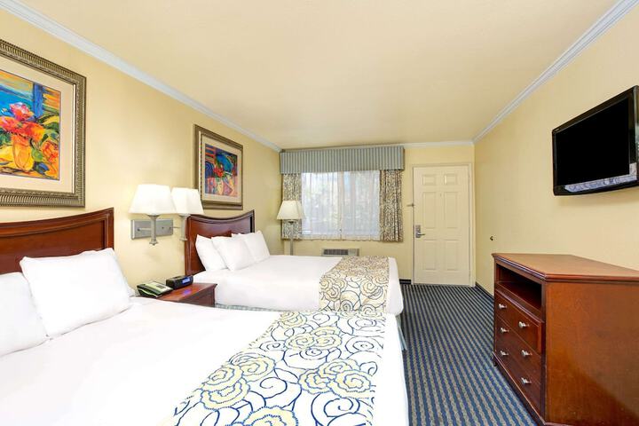 Super 8 by Wyndham Santa Cruz Beach