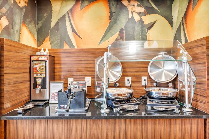 Breakfast/Coffee Service 58 of 70