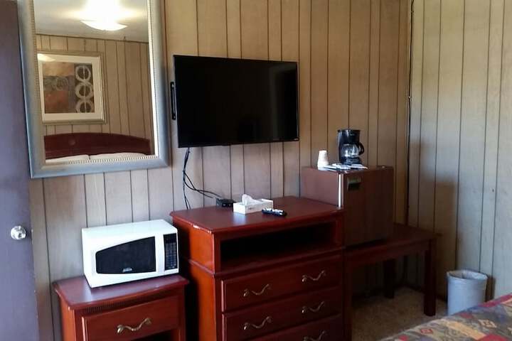 Room 17 of 19
