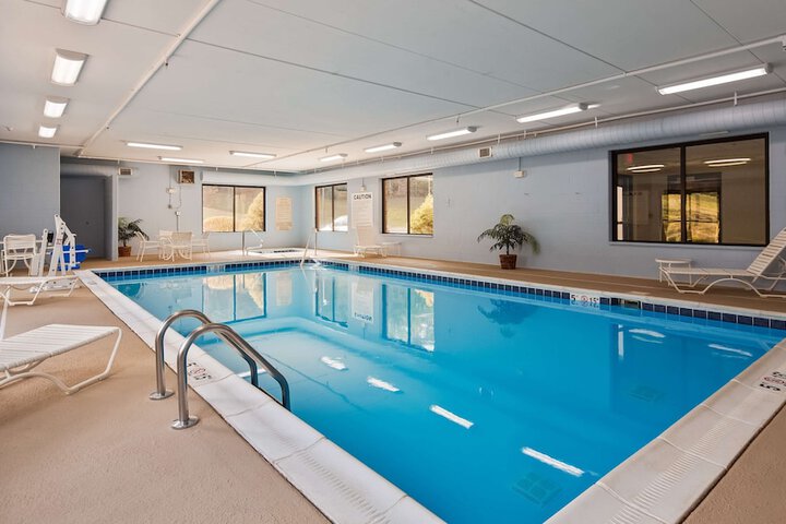 Pool 6 of 35