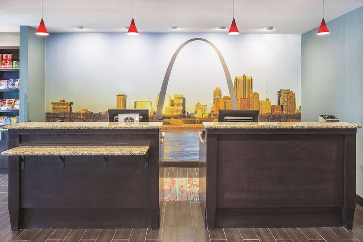 La Quinta Inn & Suites by Wyndham OFallon IL - St. Louis