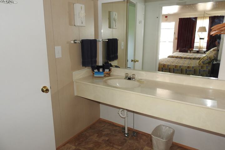 Room 30 of 44