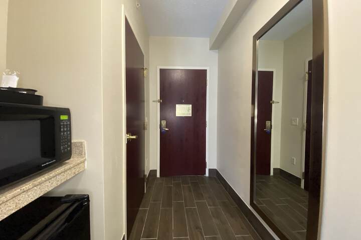 Room 13 of 44
