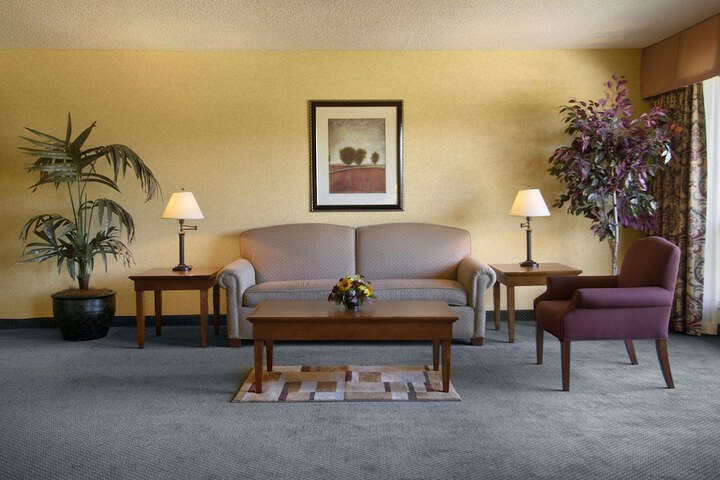 Room 11 of 25