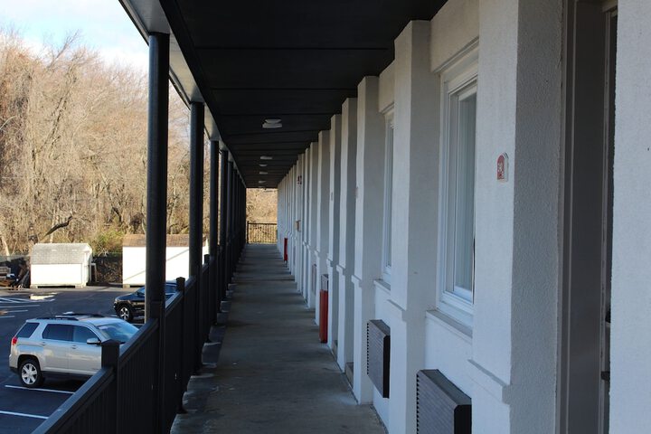 Days Inn by Wyndham Wrightstown McGuire AFB / Bordentown
