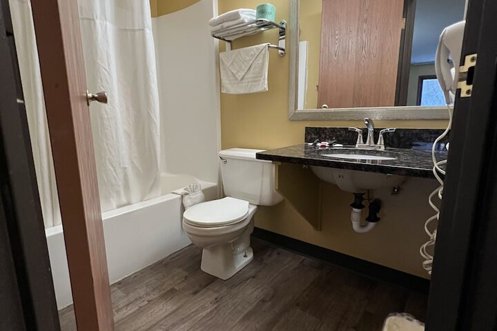 Super 8 by Wyndham Red Wing