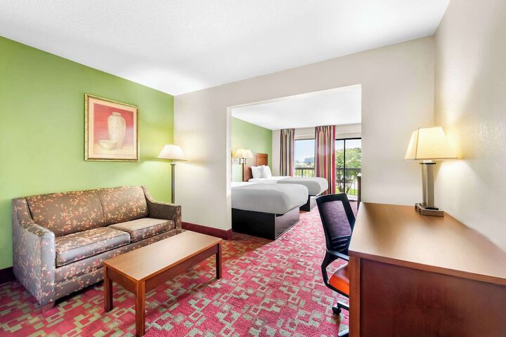 Room 28 of 36