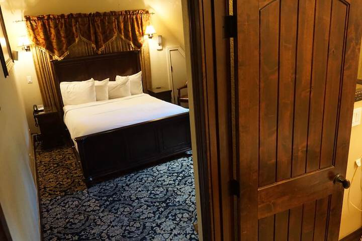 Room 41 of 63