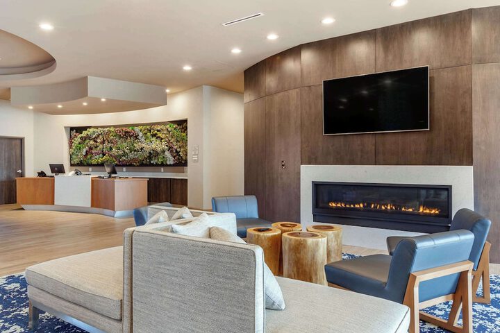 Hotel Interior 10 of 49