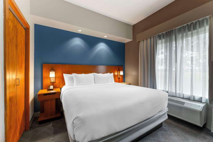 Room 42 of 53