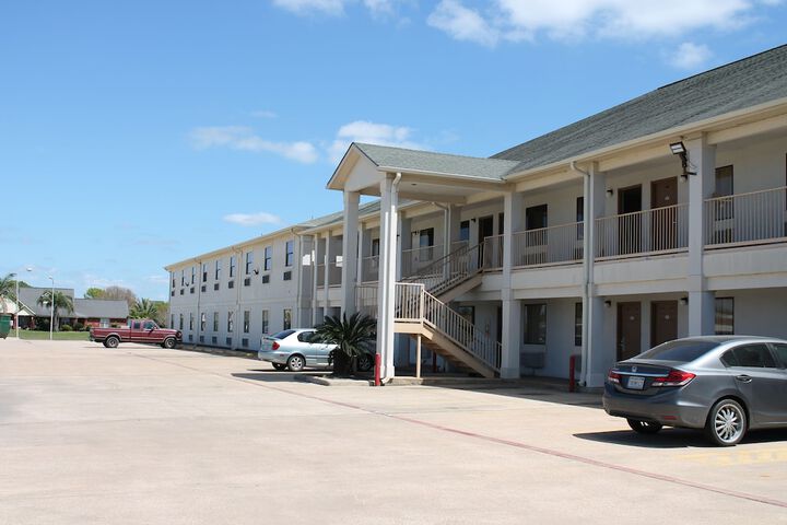 Hotel 2 of 120