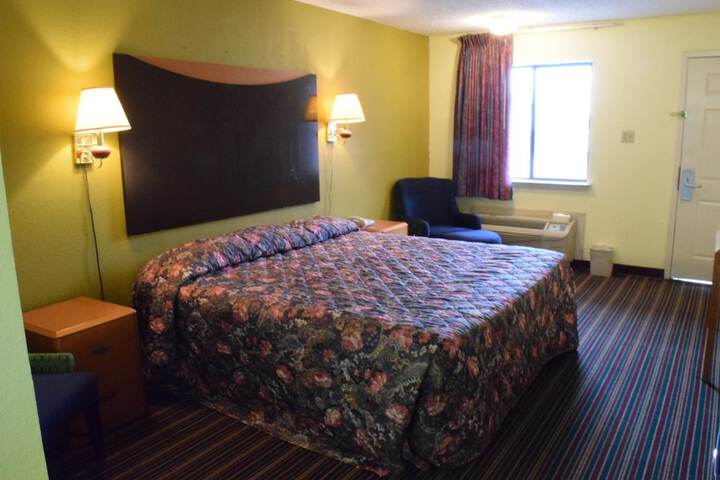 Room 21 of 46