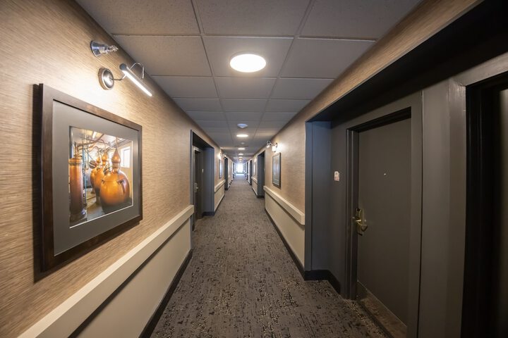 Ballroom/Hall 94 of 98