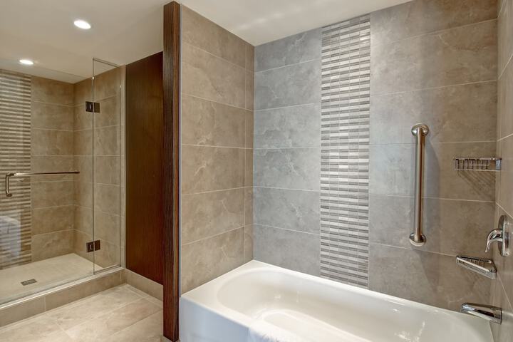 DoubleTree by Hilton Hotel West Edmonton