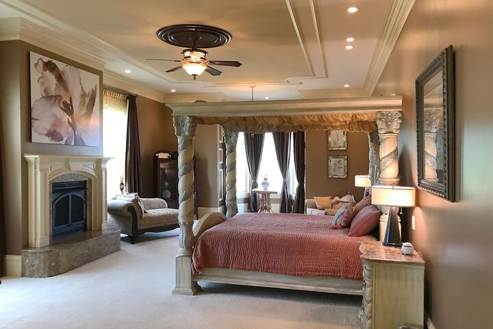 Room 21 of 40