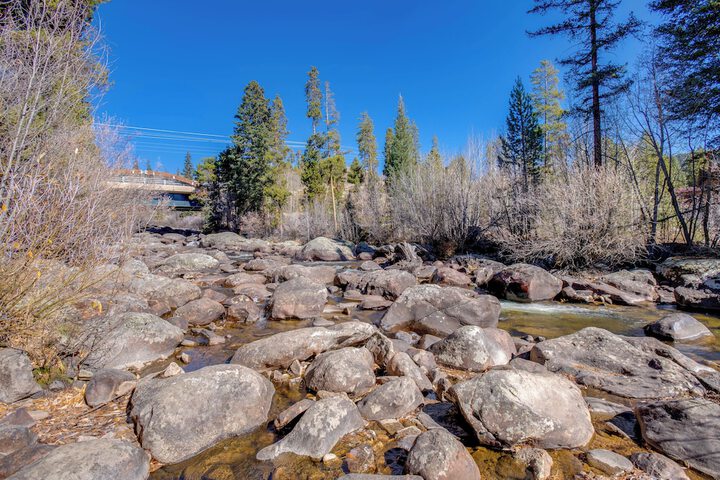 Steps to Grand Lake: the Innlet Condo!