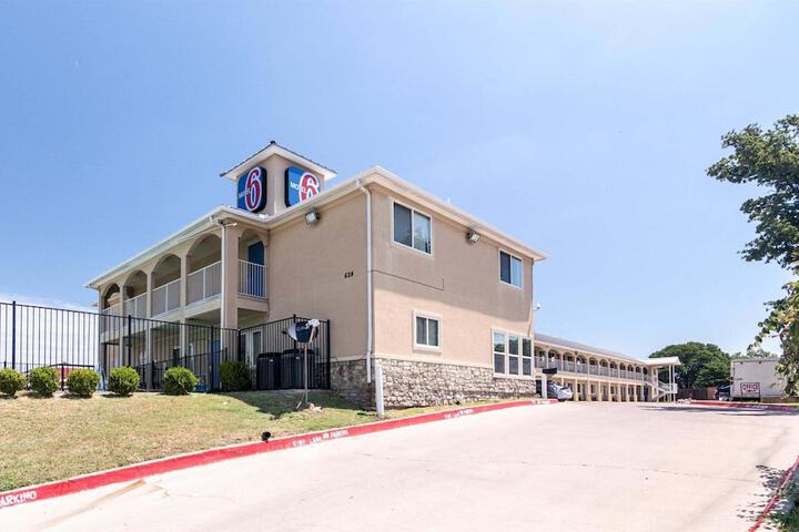 Motel 6 Azle TX