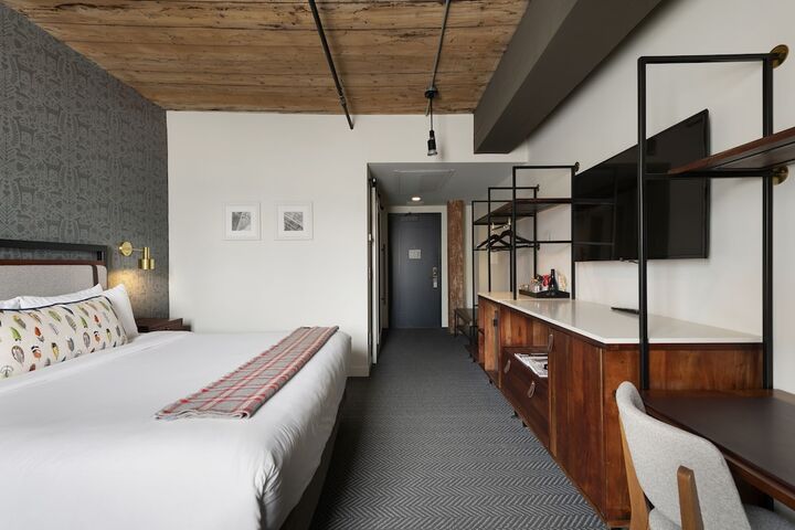 Room 40 of 52