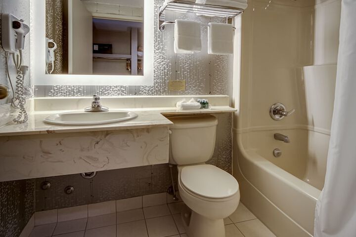 Room 15 of 60