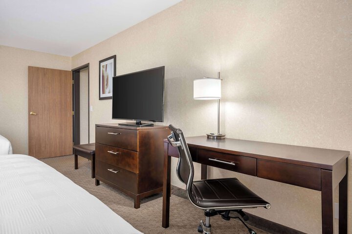Room 34 of 46