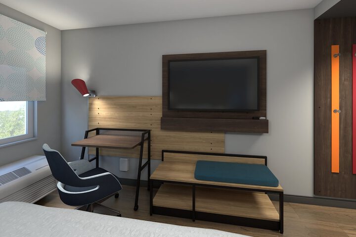 Room 8 of 10