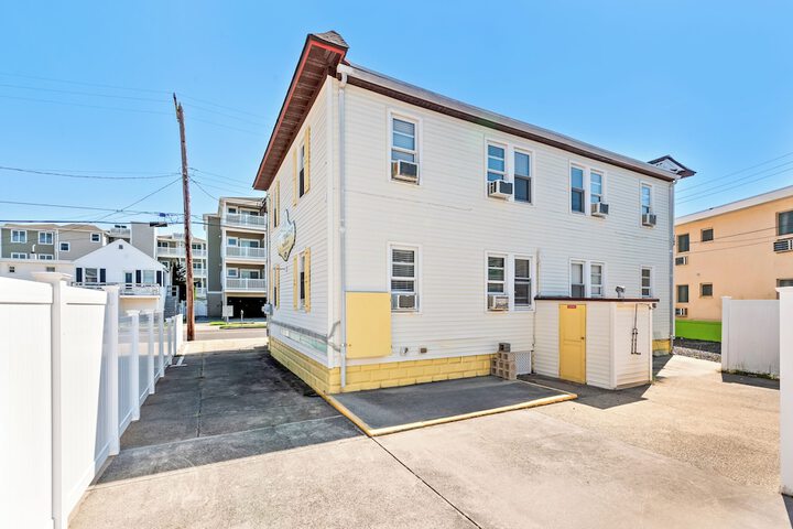 Buttercup Suites