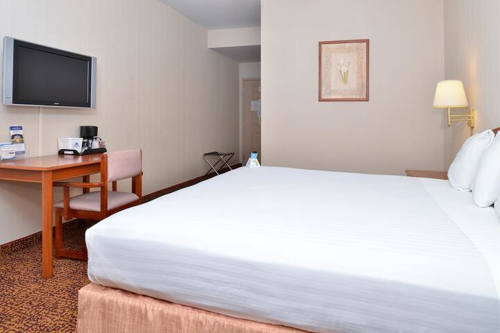 Room 18 of 21