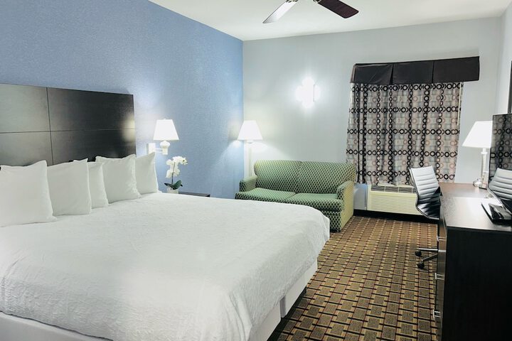 Room 22 of 28