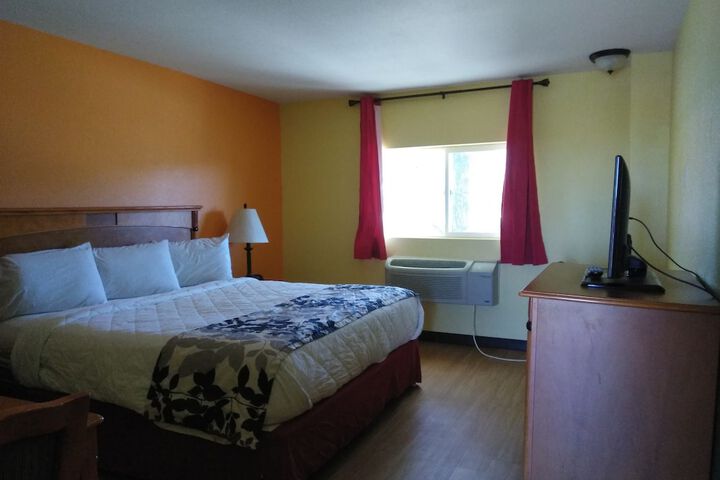 Room 10 of 21