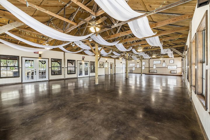 Ballroom/Hall 56 of 65