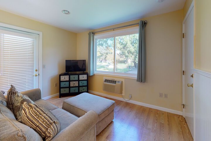 Breezeway Boutique Hotel