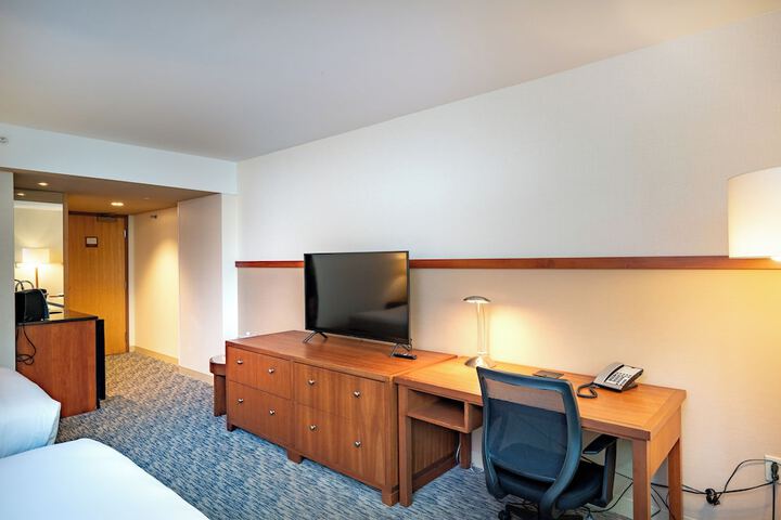 Room 16 of 41