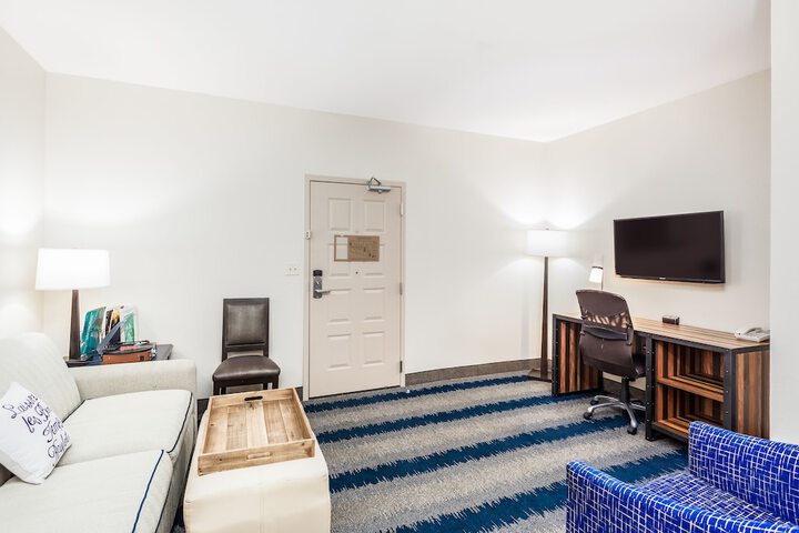 Room 19 of 60