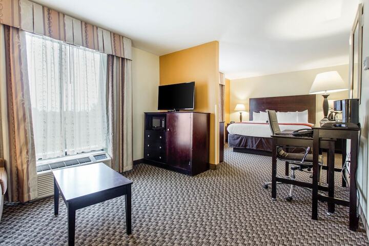 Room 13 of 36