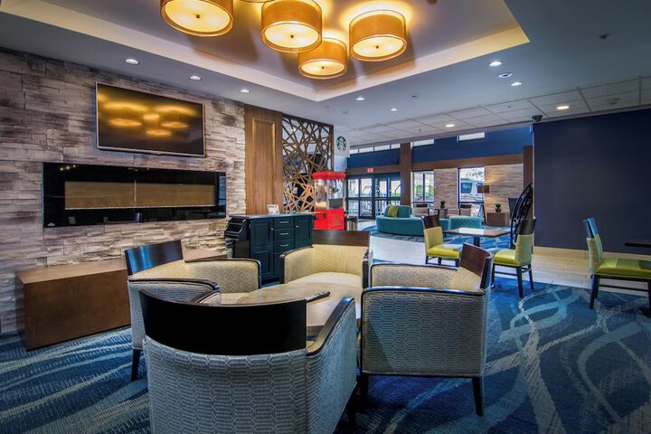 Holiday Inn & Suites Syracuse Airport - Liverpool by IHG