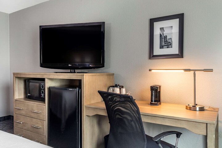 Room 21 of 43
