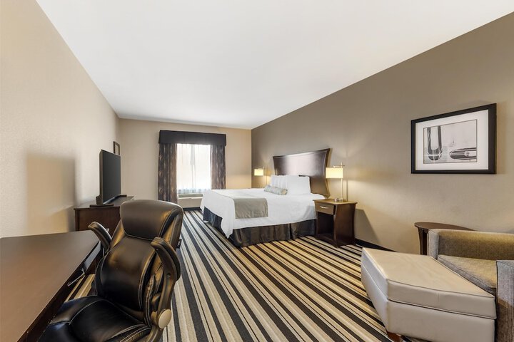 Best Western Plus Sand Bass Inn & Suites