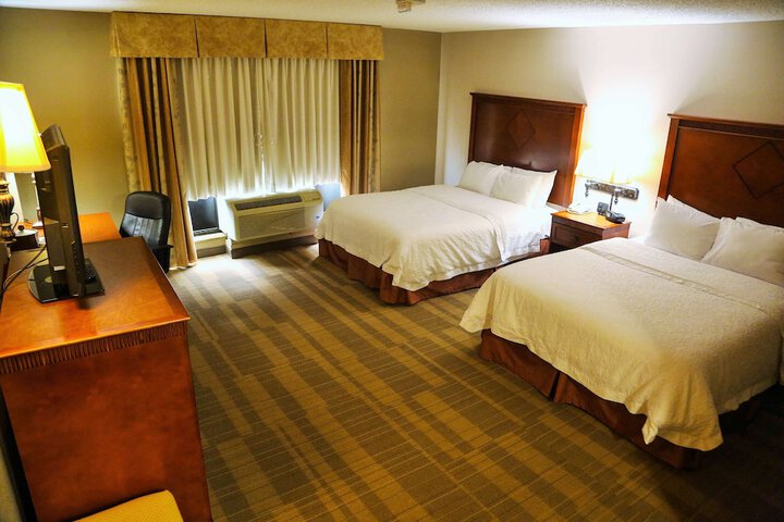 Hampton Inn & Suites McComb