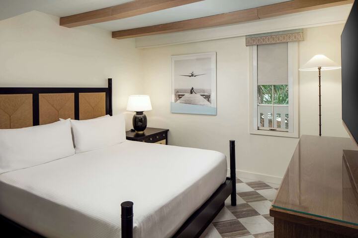 Room 18 of 110