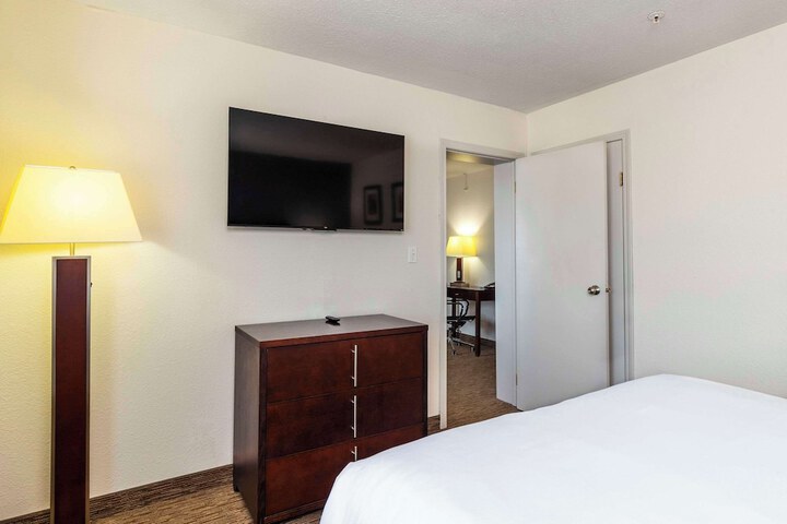 Room 29 of 51